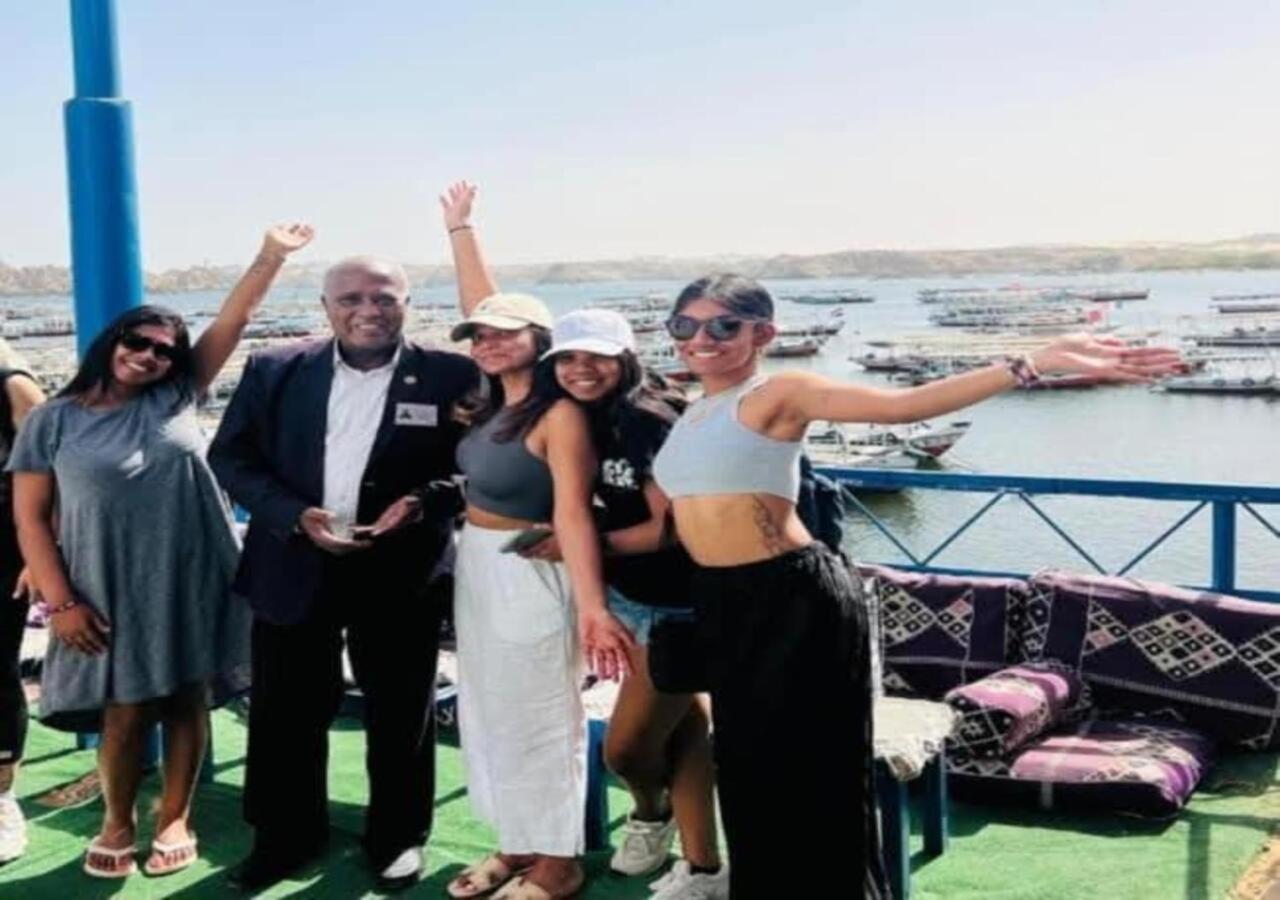 Endo Mando Hotel Aswan Luaran gambar